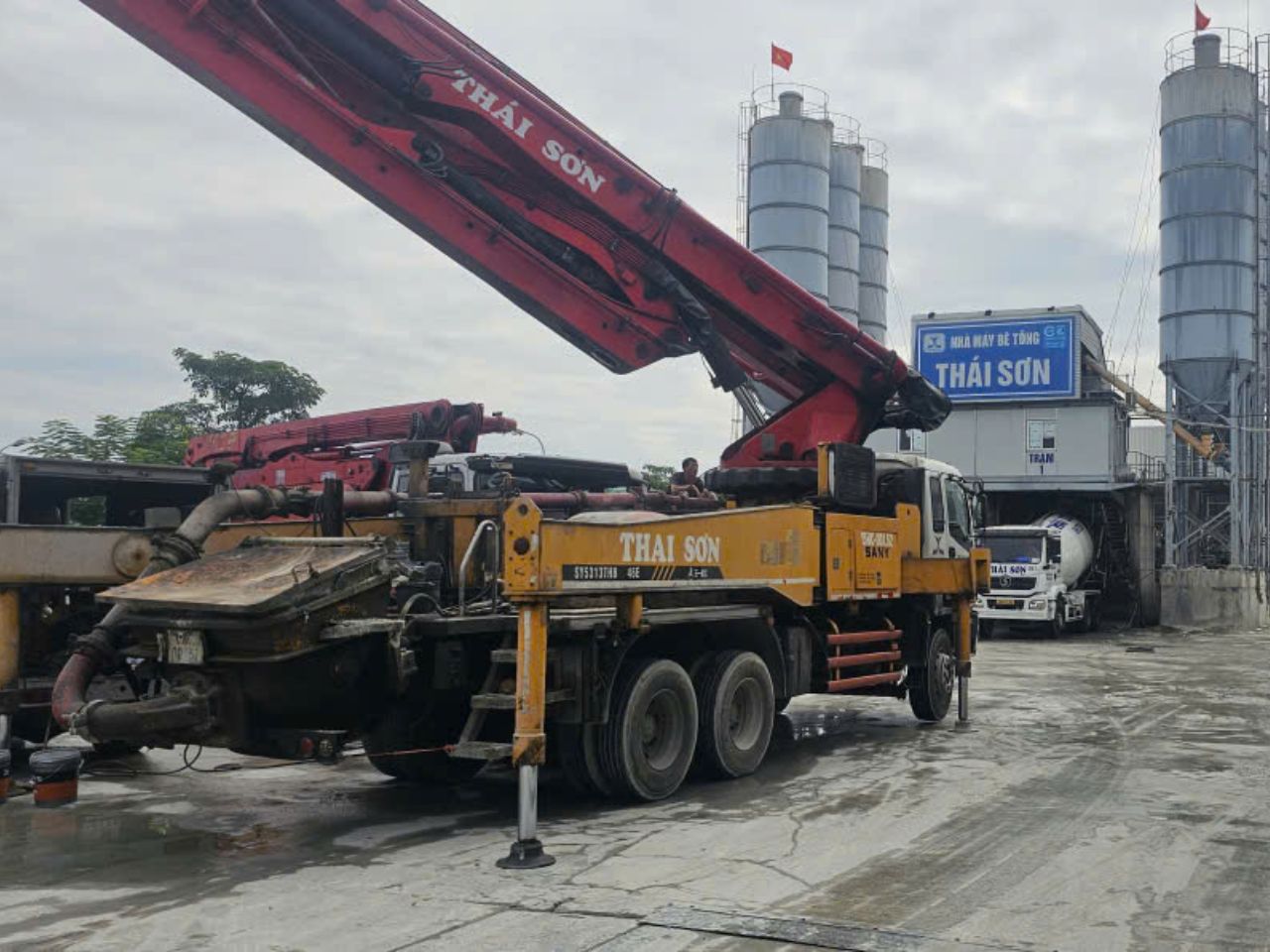 Mr.Rocket Đồng Hành Cùng Đội Xe BÊ TÔNG THÁI SƠN